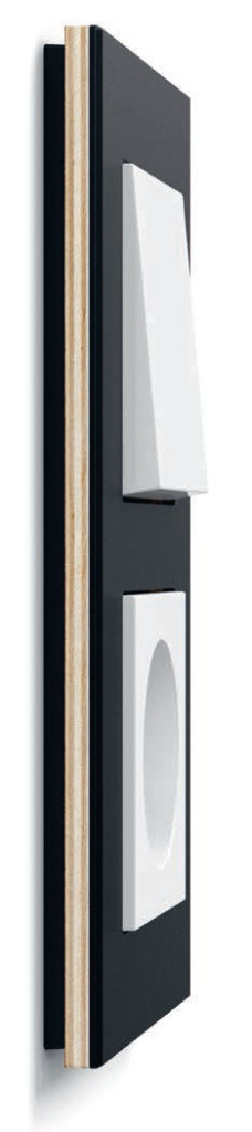 Konstrukcja nowej  serii ramek  Gira Esprit bazuje  na pięciowarstwowej sklejce z drewna  brzozowego  oraz linoleum  o grubości  około 2,5 mm,   z lekko szorstką  i matową,  połyskującą  powierzchnią